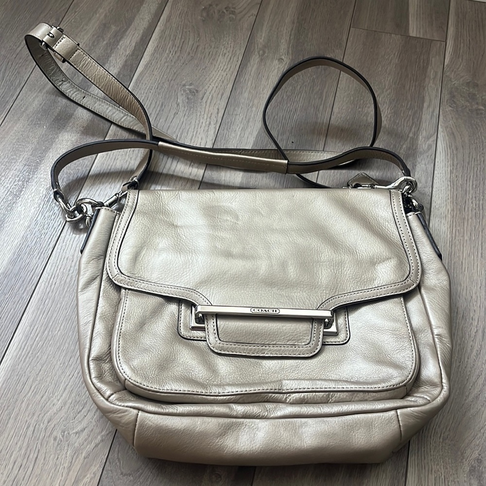 Coach Crossbody/Shoulder Bag.